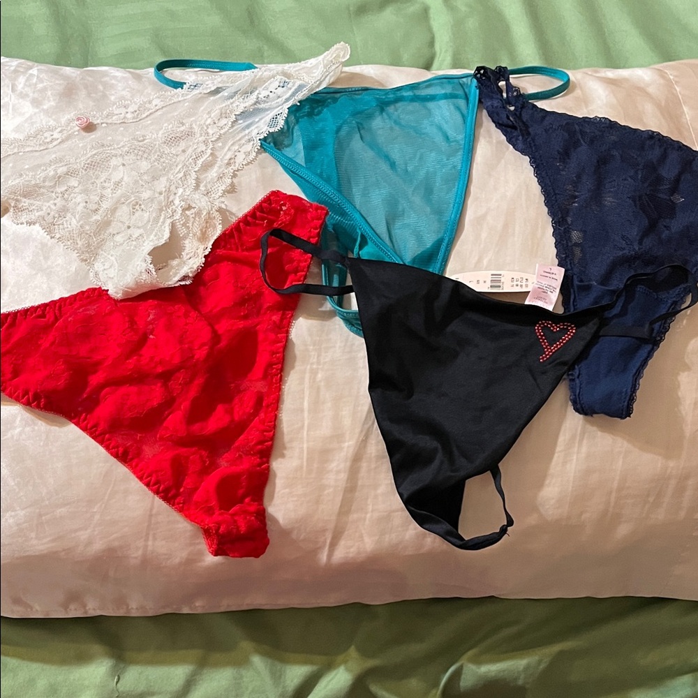 Women's Lace and Mesh 5 Panty Set
